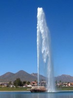 The fountain of Fountain Hills, Arizona, spews water to a height of , once per hour.
