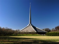 North Christian Church, designed by Eero Saarinen, one of the city's modern architectural landmarks